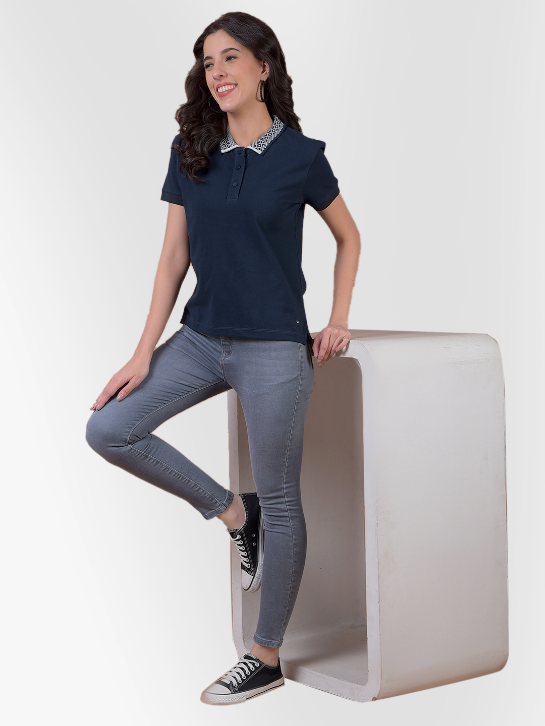 Numero Uno Women Charcoal Polo Neck T-Shirt With Printed Collar